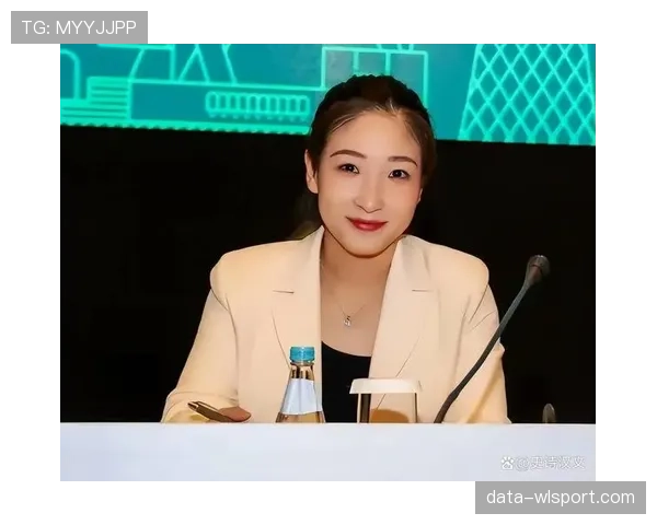 刘诗雯退役后这生活也太松弛了吧，训练馆都不进了？