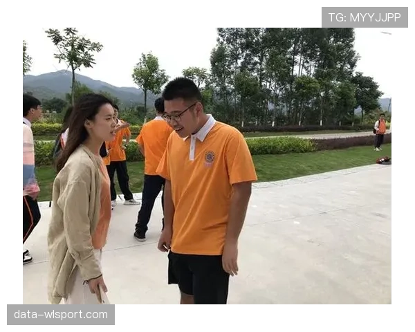 蔡赟练球比你加班还拼,这样真的有人愿意做“体力人”吗? 蔡赟练球比你加班还拼,这样真的有人愿意做“体力人”吗?